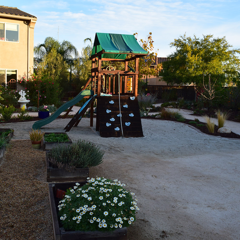 How to Landscape Around a Swing Set