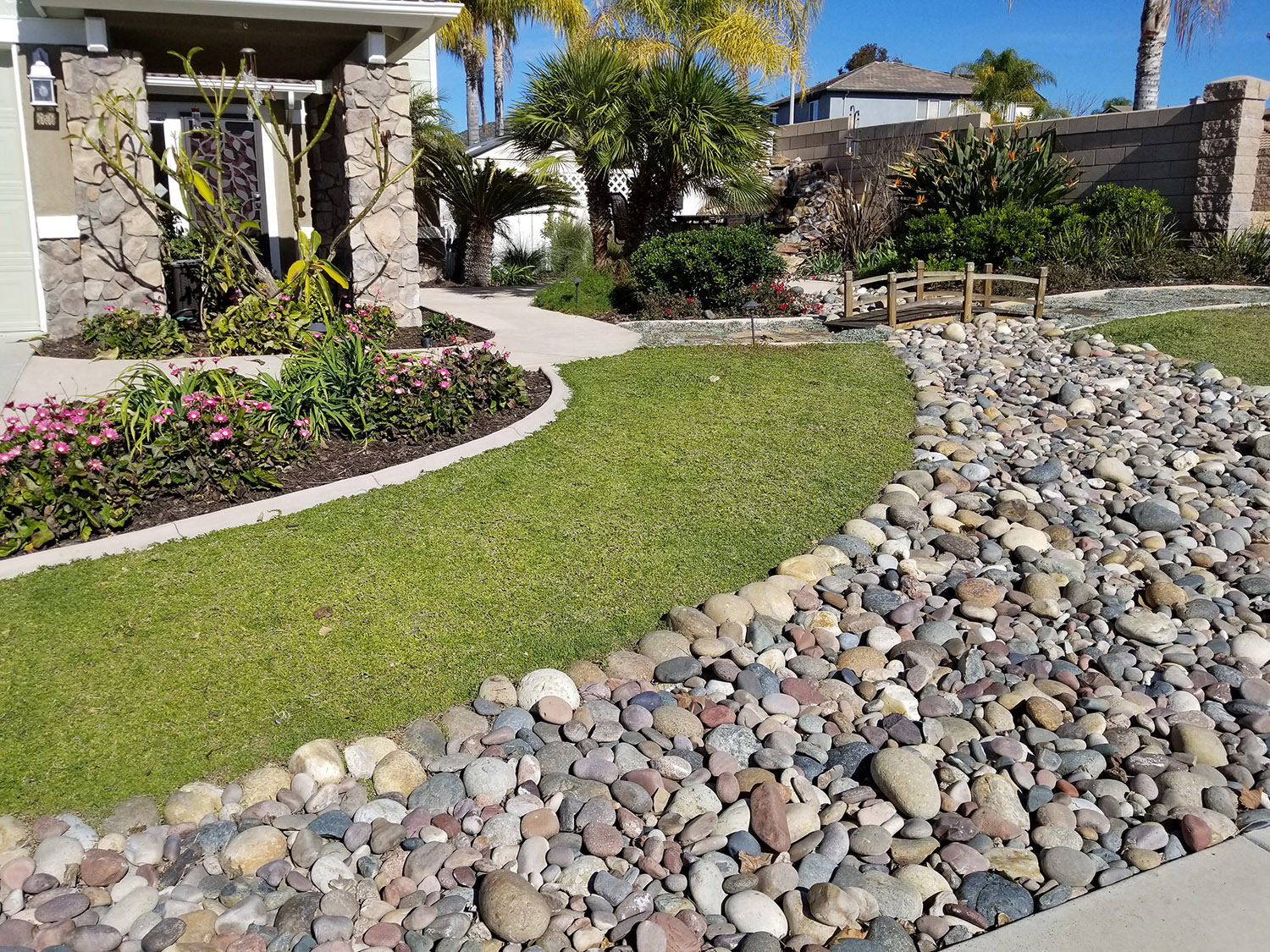 Grass free front yard