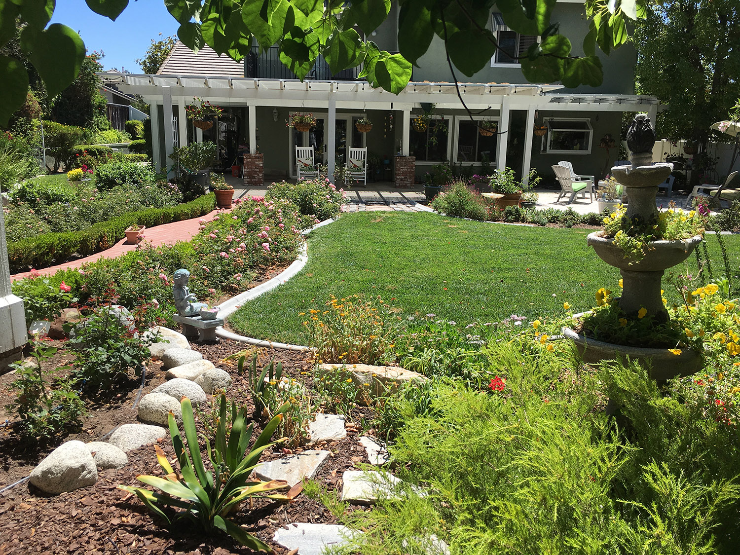 Cottage gardens with pathways